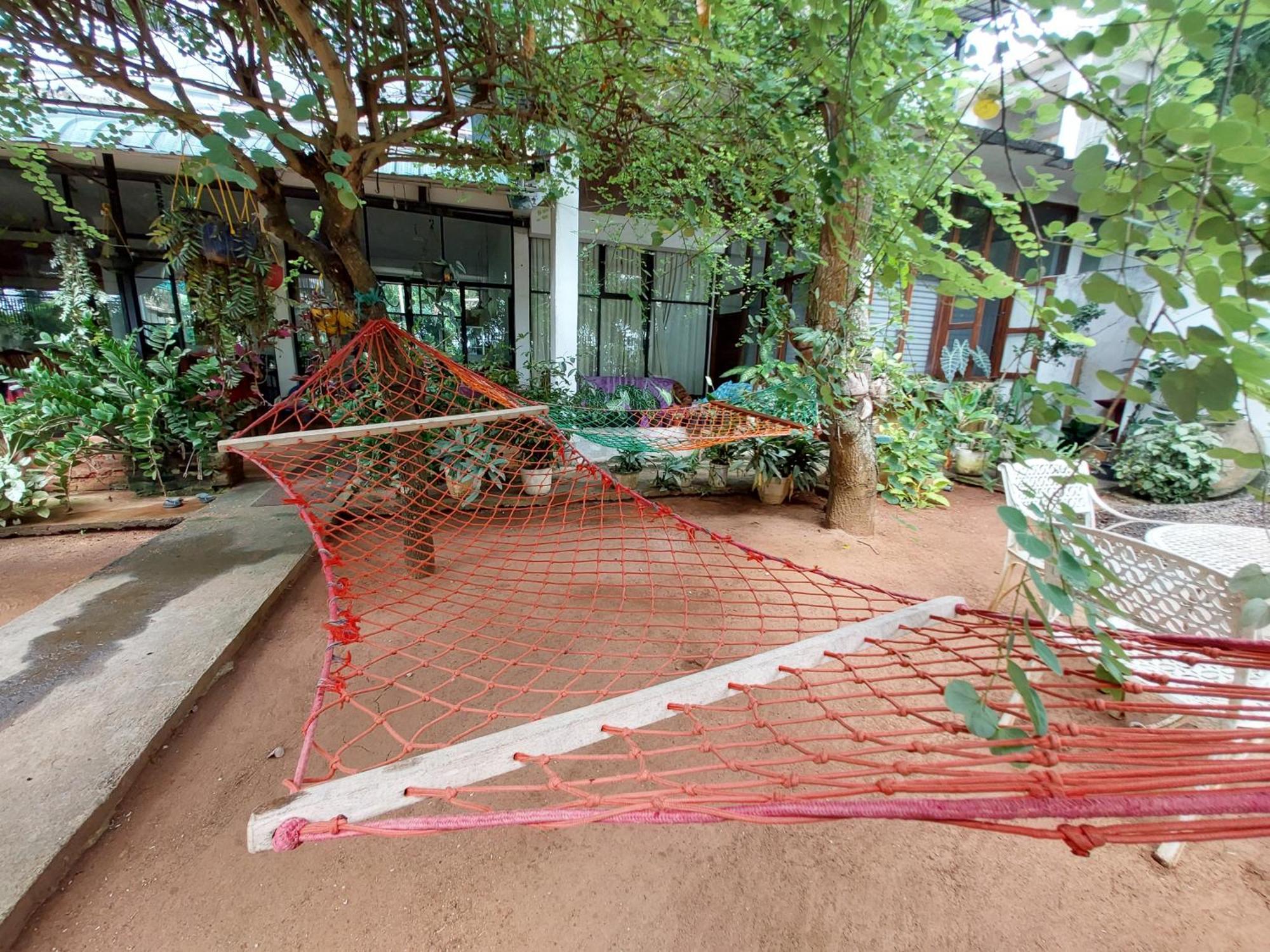 Lake Wave Hotel Anuradhapura Ngoại thất bức ảnh