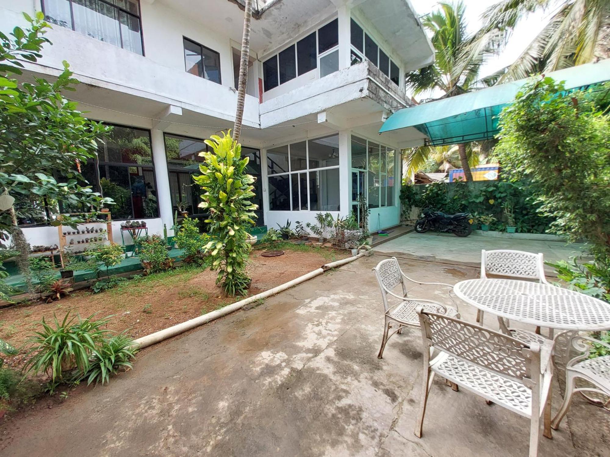 Lake Wave Hotel Anuradhapura Ngoại thất bức ảnh